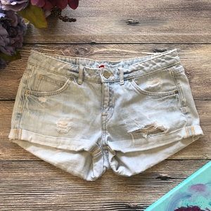 H&M Divided Distressed Cuffed Denim Shorts sz 6
